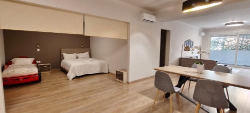 Elegant 2BR apartment, Kallithea, MH
