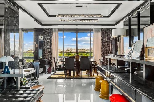 TBS 602 - Superb Penthouse Eiffel with View