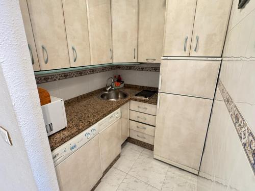 Acogedor estudio con parking cerca de la playa