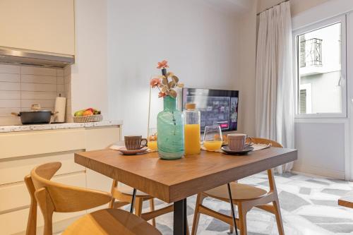Aura of Athens 2