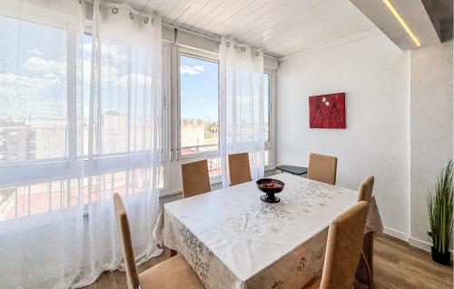 Cozy Apartment In Torrevieja With Swimming Pool