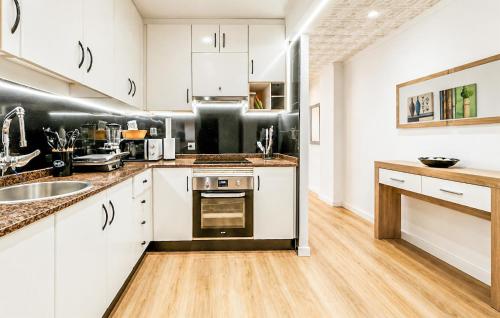 Cozy Apartment In Torrevieja With Swimming Pool