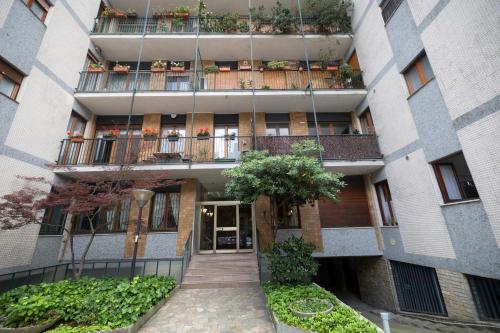 Venezian 10 - Urban Living