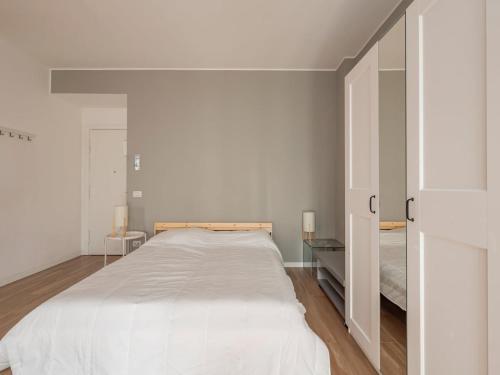 Xenia Milan - Studio apartment in Viale Romolo 5