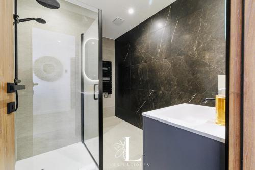 Les Lucioles 8 - Luxury 1 - Bedroom Apartment