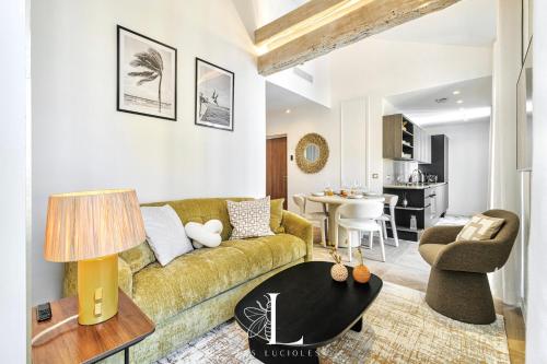 Les Lucioles 8 - Luxury 1 - Bedroom Apartment