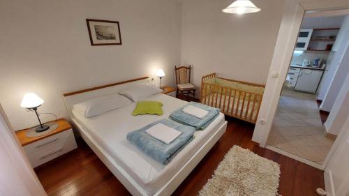 Apartment in Bol with sea view, terrace, air conditioning,WiFi 3634-2