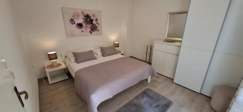 Apartment in Bol with terrace, air conditioning, WiFi, washing machine 3634-4