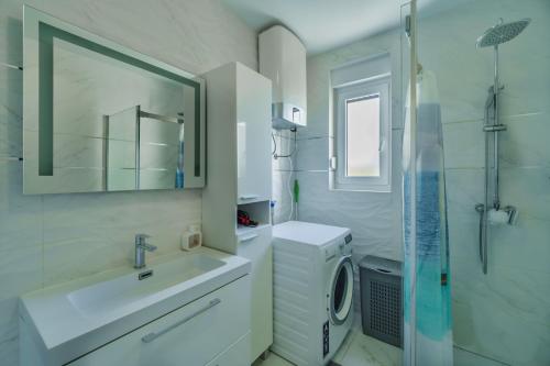 Apartment Lukanec 2 Malinska