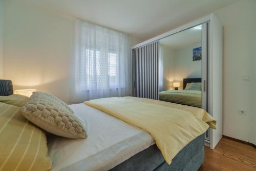 Apartment Lukanec 2 Malinska