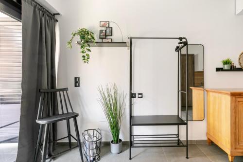 Zeni - Stylish Studio & Balcony in Athens