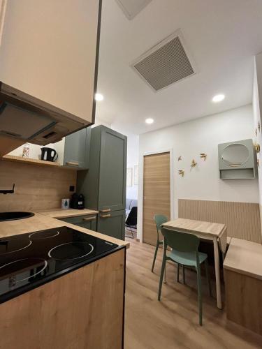 SALEYA 2 - Superbe appartement niçois 6P