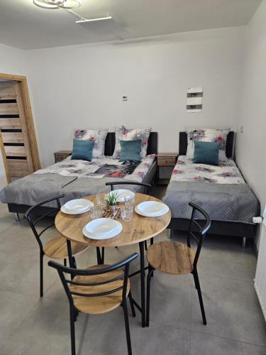 Hostel 405