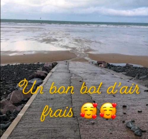 three smileys sitting on a beach with the words oh son did dadris at Gîte Le Chemin du Cap in Plévenon