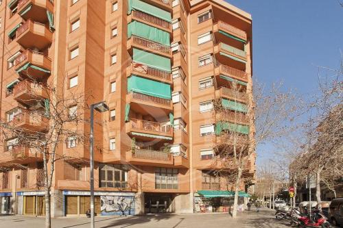 Sagrada Familia Urban Apartment