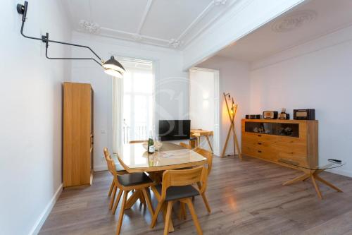 Urban Comfort Stay near Passeig de Gràcia