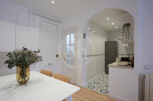 Montjuïc Hideaway for Two