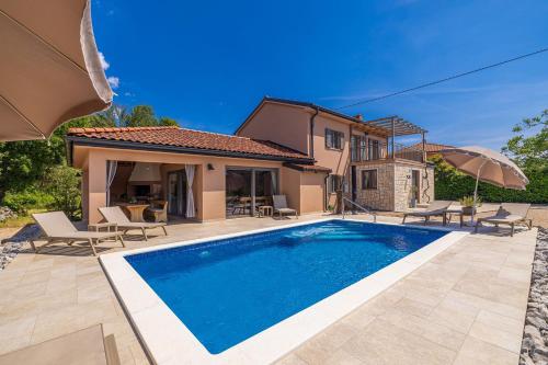 Villa ULIKA with private pool and sauna