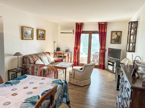 Apartment Appartement Colibri by Interhome