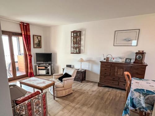Apartment Appartement Colibri by Interhome