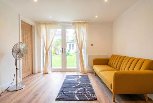 Garden Studio in Hove, Parking & Hot Tub photo 11