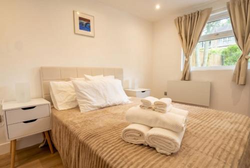 Garden Studio in Hove, Parking & Hot Tub photo 24
