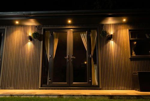 Garden Studio in Hove, Parking & Hot Tub photo 28