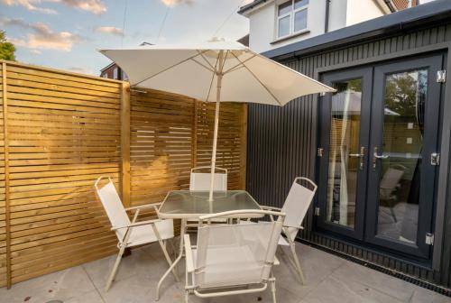 Garden Studio in Hove, Parking & Hot Tub photo 39
