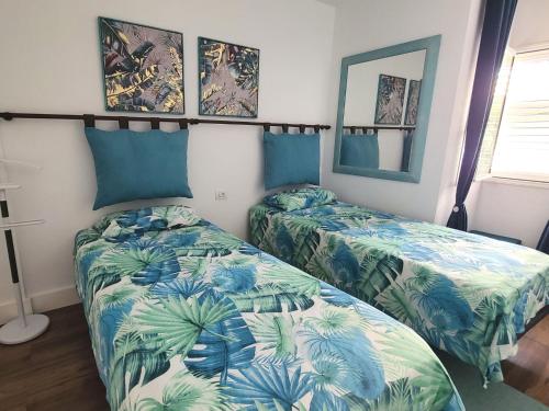 Holiday Home Modernes Luxus-Haus mit phantastischem Meerblick- beheizter Pool und WIFI by Interhome