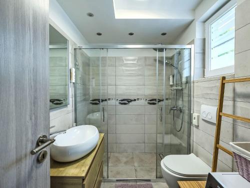 Holiday Home Holiday home CASA SOLE beheizter pool by Interhome