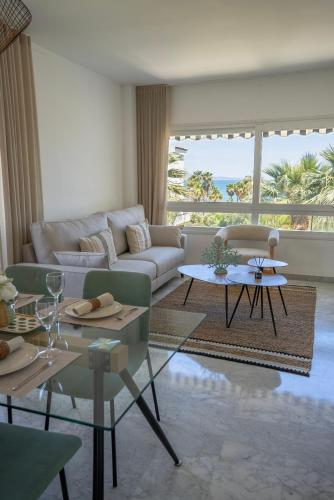 MARBELLA BANUS SUITES - Banús Playa Rocío - Premium 2BR - 2BA - Direct Beach Access - Stunning Sea & Garden Views - Outdoor Terrace - Super Bright - Pool - 3 Min Walk to Puerto Banús
