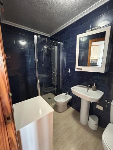 Studio with ocean view and pool in La Mata