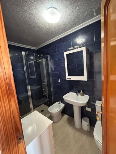 Studio with ocean view and pool in La Mata