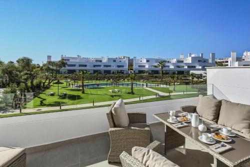 3024 Bright Apartment With Terrace