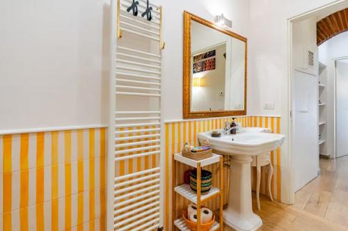 Modern Flat-5mins walk from Uffizi Gallery