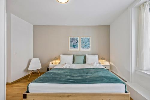 Central, Elegant & Modern Apartment