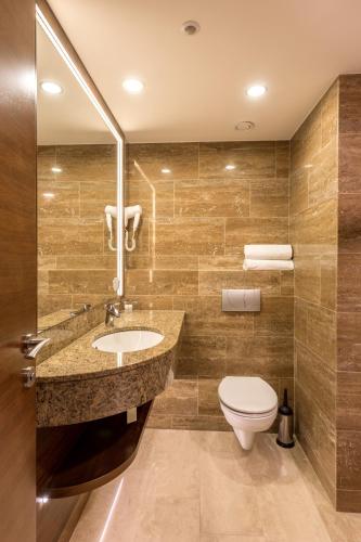 Koupelna v ubytování Szőnyi Garden Hotel Pest