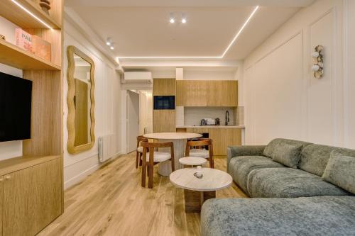 Pick A Flat's Apartment in Saint Germain - Rue Vaneau