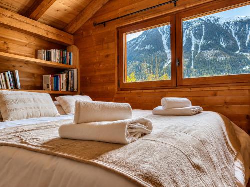 Chalet Spacieux à Chamonix pour 9 – Vue Panoramique Mont-Blanc, Jacuzzi, Jardin & Parking