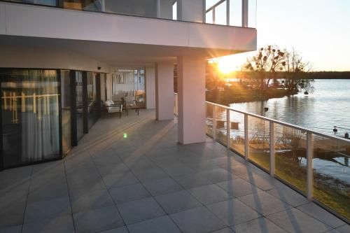 AKWARELE - Luksusowy Apartament z Widokiem na JEZIORAK, Duży Taras