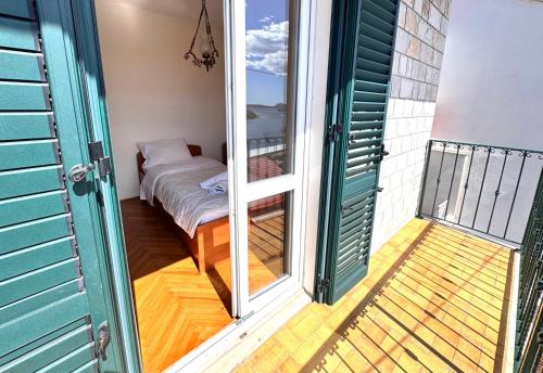 View of Flat -10 m balcony, views, large terrace, Dubrovnik (nove cijene za 2026.)