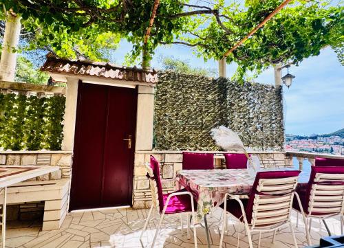 Flat -10 m balcony, views, large terrace