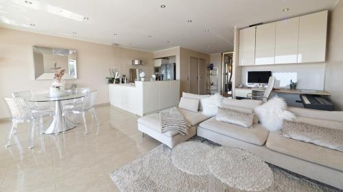 Cannes Magnifique Vue Mer, 2 Chambres, Grande Terrasse et Parking photo 37
