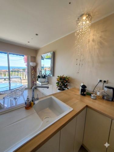 Cannes Magnifique Vue Mer, 2 Chambres, Grande Terrasse et Parking photo 26
