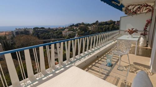 Cannes Magnifique Vue Mer, 2 Chambres, Grande Terrasse et Parking photo 12