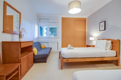 Lovely 2BD Apart 500m Beach AC Wi-Fi Pool Balcony