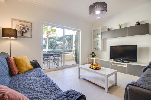 Lovely 2BD Apart 500m Beach AC Wi-Fi Pool Balcony