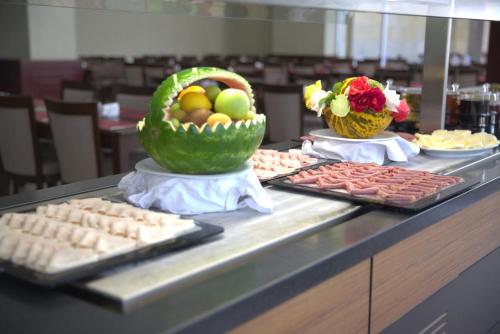 Jídlo v hotelu nebo okolí