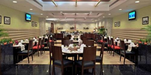 ห้องอาหารหรือที่รับประทานอาหารของ Fortune Park Lakecity, Thane - Member ITC's Hotel Group