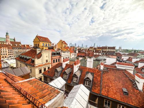 Old Town Square - 2m Royal Castle - 1m Barbican